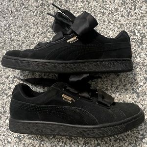 Women’s Black Puma Suede Shoe
